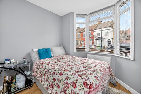 3 bedroom terraced house for sale, winkfield road, London, E13