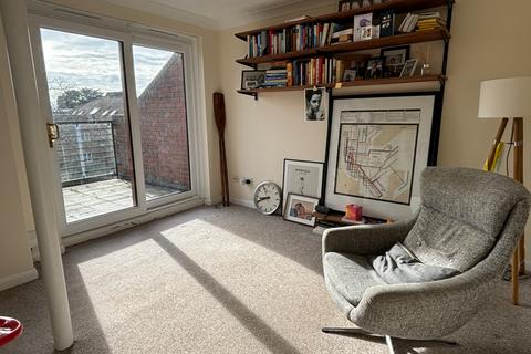 undefined, Shore Road, Southampton SO31