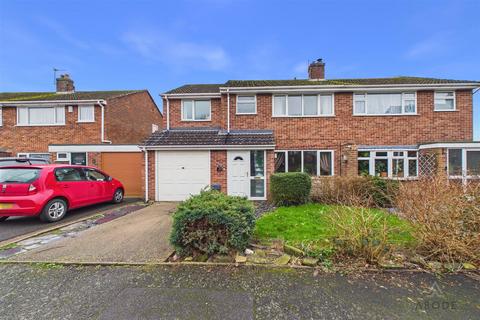 4 bedroom semi-detached house for sale, Bridgeside, Stretton DE13