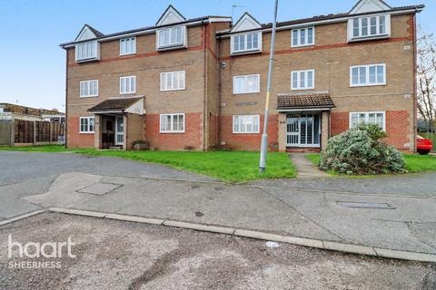 1 bedroom flat for sale, Weekes court, Mountfield, Queenborough