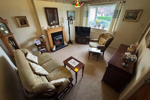2 bedroom semi-detached bungalow for sale, Cashmore Drive, Hindley, WN2
