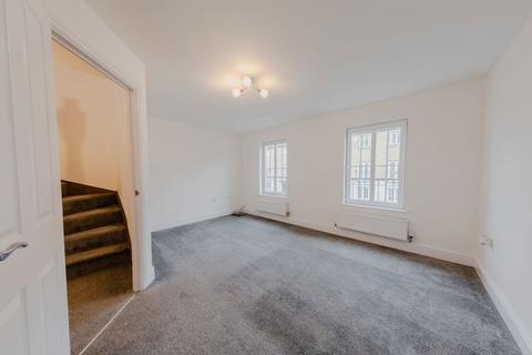 4 bedroom terraced house for sale, Harlow Crescent, Milton Keynes MK4