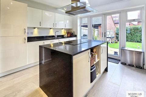 4 bedroom detached house for sale, Arkwright Way, Etwall, Derby