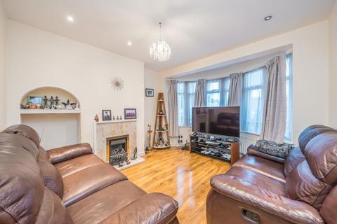 undefined, Essex Avenue, Isleworth TW7