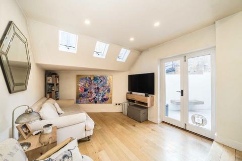 2 bedroom flat for sale, Stanley Grove, London SW8