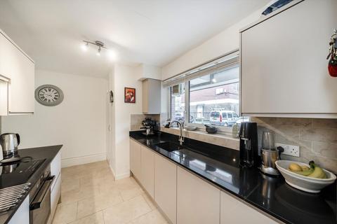 2 bedroom flat for sale, Clarence Lane, London SW15