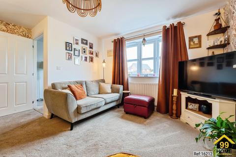 4 bedroom semi-detached house for sale, Buzzard Way, Loughborough, Nottinghamshire, LE12