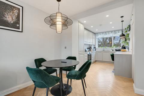 2 bedroom flat for sale, Wickham Road, Beckenham BR3