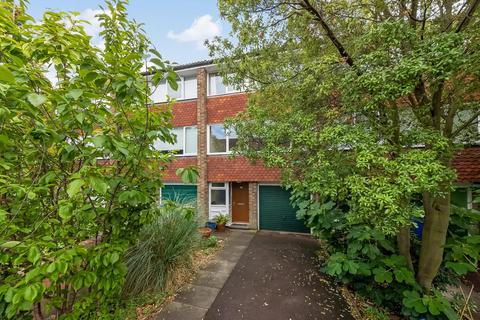 undefined, Alleyn Crescent, Dulwich, London, SE21