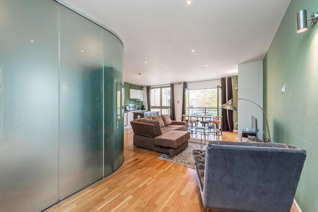 25927 hunters flat 2 11 hoxton square 8.jpg