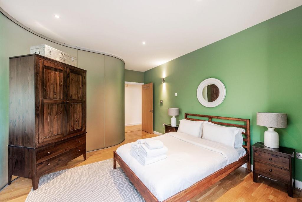 25927 hunters flat 2 11 hoxton square 6.jpg