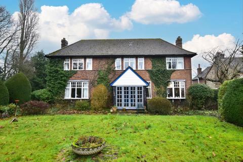 3 bedroom detached house for sale, Bucks Hill, Kings Langley, WD4