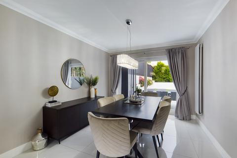 3 bedroom semi-detached house to rent, Arnison Avenue, High Wycombe, Buckinghamshire, HP13 6BU