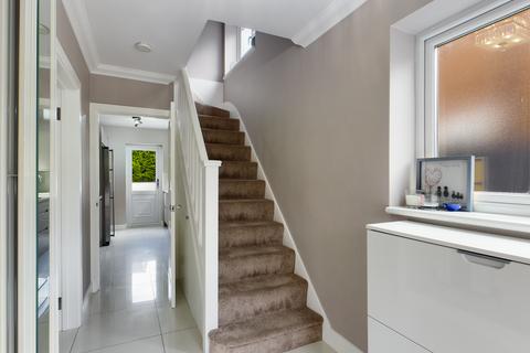 3 bedroom semi-detached house to rent, Arnison Avenue, High Wycombe, Buckinghamshire, HP13 6BU