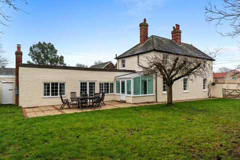 4 bedroom detached house for sale, Manor Road, Colchester CO6