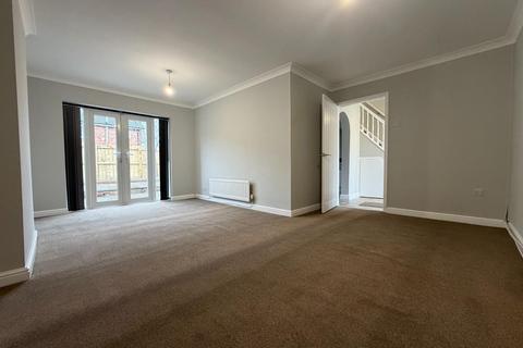 3 bedroom terraced house to rent, Premier Road, Middlesbrough