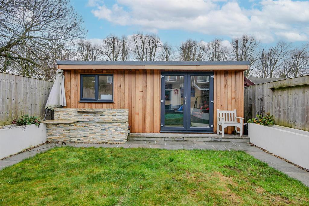 Outbuilding/Home Office
