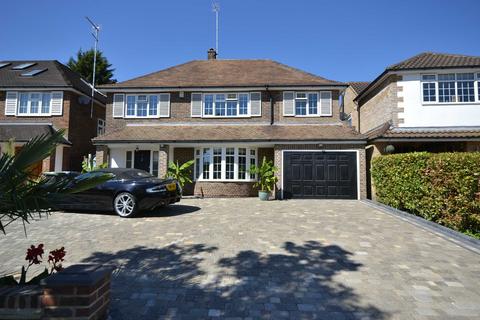 4 bedroom detached house for sale, Courtleigh Avenue, Hadley Wood, Hertfordshire, EN4