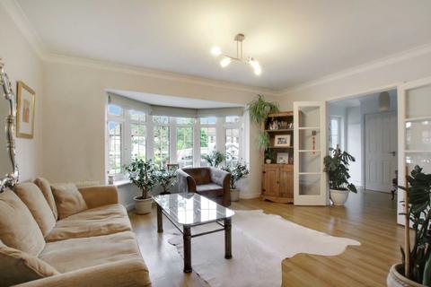 4 bedroom detached house for sale, Courtleigh Avenue, Hadley Wood, Hertfordshire, EN4
