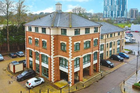 undefined, Corner Hall, Hemel Hempstead HP3