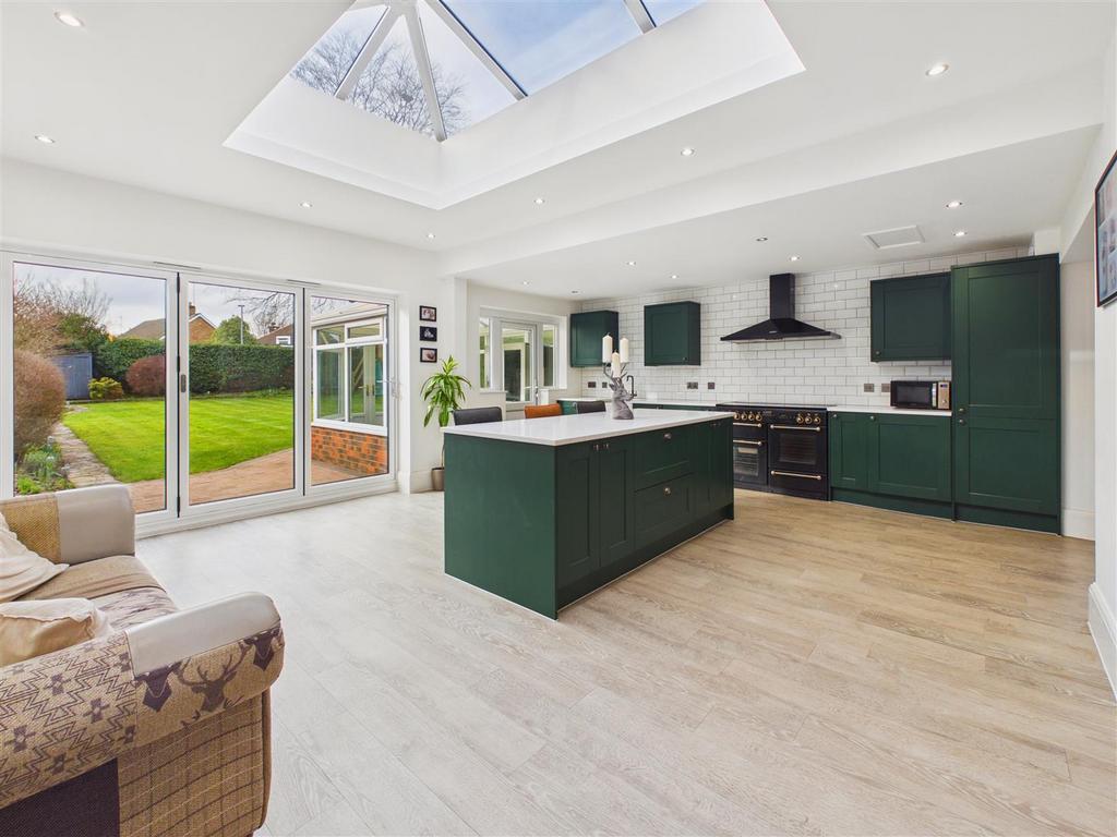 Kitchen / Living Area