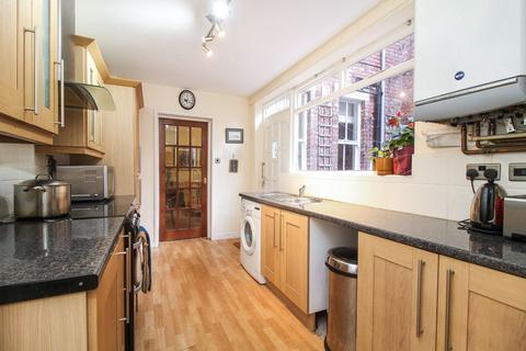 2 bedroom flat to rent, Simonside Terrace, Newcastle Upon Tyne