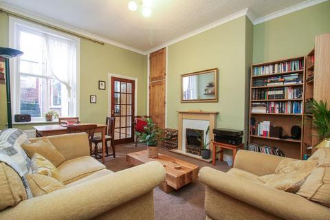 2 bedroom flat to rent, Simonside Terrace, Newcastle Upon Tyne
