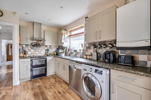 3 bedroom bungalow for sale, Lois Drive, Shepperton, TW17