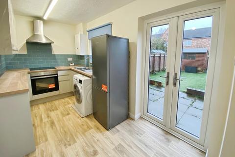 2 bedroom house to rent, St. Barnabas Close, York