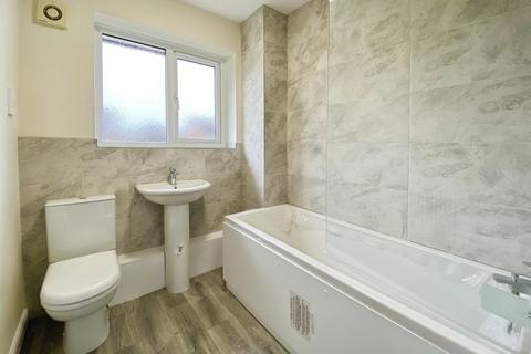 2 bedroom house to rent, St. Barnabas Close, York