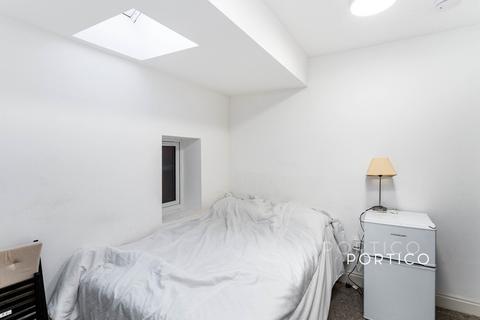 undefined, Fulbourne Road, London, E17