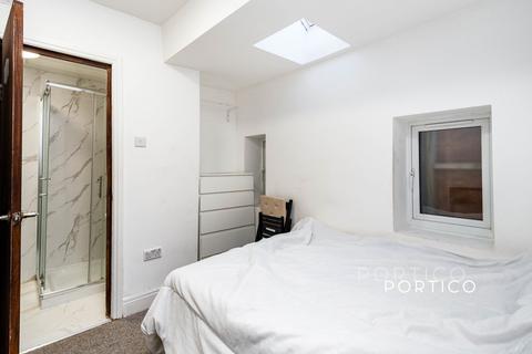 undefined, Fulbourne Road, London, E17