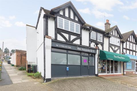 2 bedroom maisonette to rent, High street, Green street Grenn