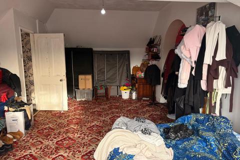 undefined, Dunstable Road, Luton LU4