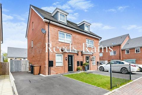 undefined, Middle Field, Greater Manchester SK14