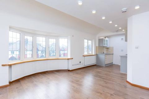 undefined, Gunnersbury Lane, Gunnersbury, London, W3