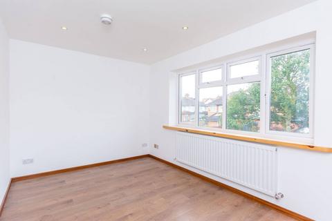 undefined, Gunnersbury Lane, Gunnersbury, London, W3