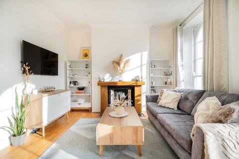 1 bedroom flat for sale, Mile End Road, Bow, London, E3