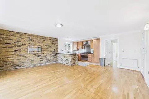 2 bedroom ground floor flat to rent – pohled 2