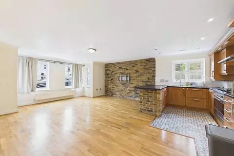 2 bedroom ground floor flat to rent – pohled 3