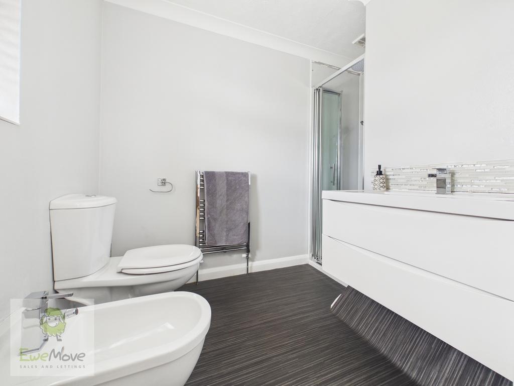 Ensuite Bathroom