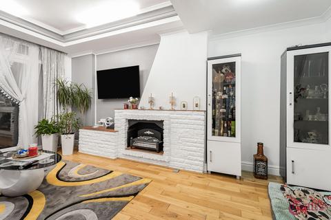 2 bedroom maisonette for sale, Danvers Road, N8