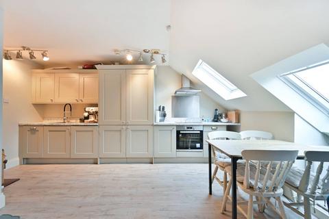 2 bedroom flat to rent, Springwell Avenue, Kensal Green, London, NW10