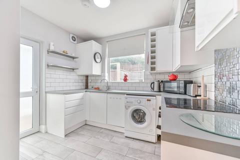 3 bedroom semi-detached house to rent, Dollis Hill Avenue, Dollis Hill, London, NW2