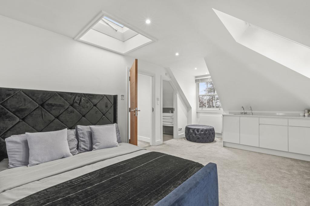 12 Chilterns Park, SL8 5 LB (LOW RES)-2