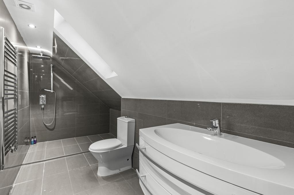 12 Chilterns Park, SL8 5 LB (LOW RES)-3