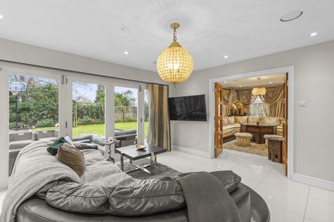 6 bedroom detached house for sale, Chilterns Park, Bourne End, Buckinghamshire, SL8 5LB