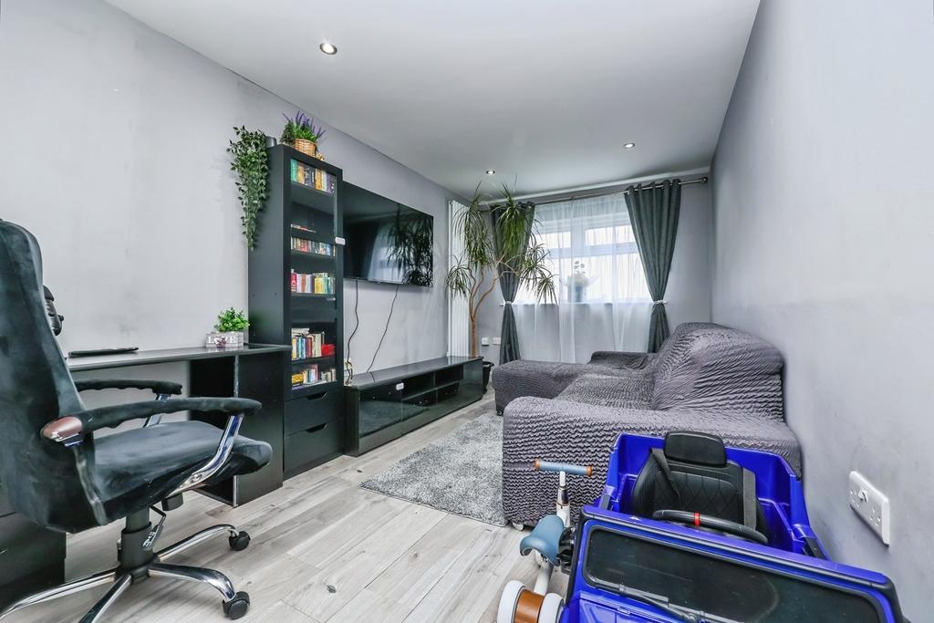 Living Dining Area