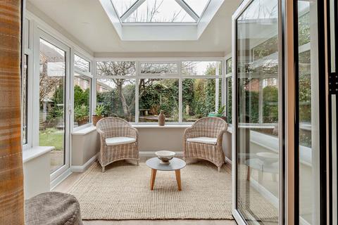 4 bedroom detached house for sale, Bullfinch Close, Oakham, Rutland