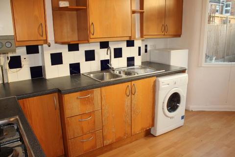 1 bedroom property to rent, Elmer Road, Catford, London, SE6
